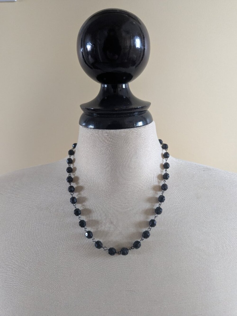 4/$25 BLACK BEADED VINTAGE Y2K NECKLACE